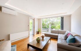 Armitage Road Golders Green NW11 8RA