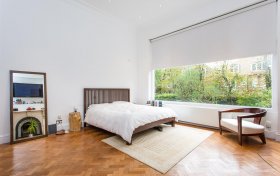 Belsize Park Gardens Belsize Park NW3 4JP