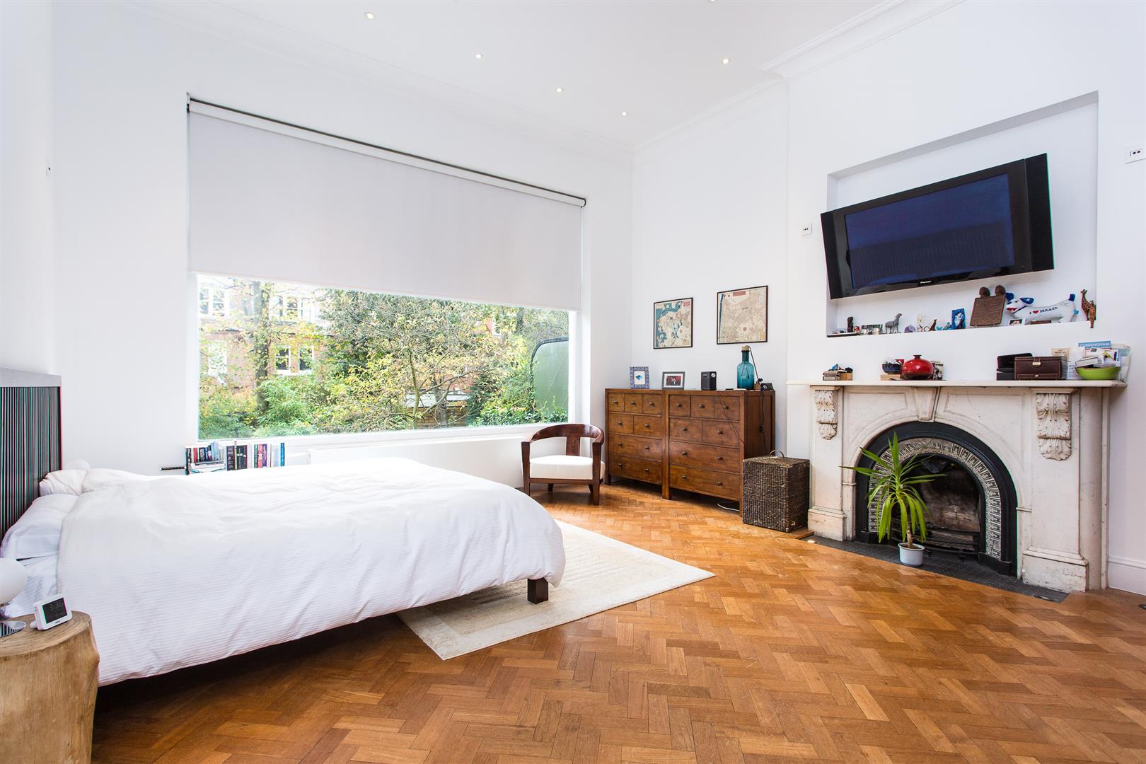 Belsize Park Gardens Belsize Park NW3 4JP