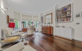 Heath Drive Hampstead NW3 7TA