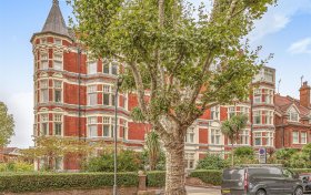 Heath Drive Hampstead NW3 7TA