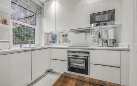 Heath Drive Hampstead NW3 7TA