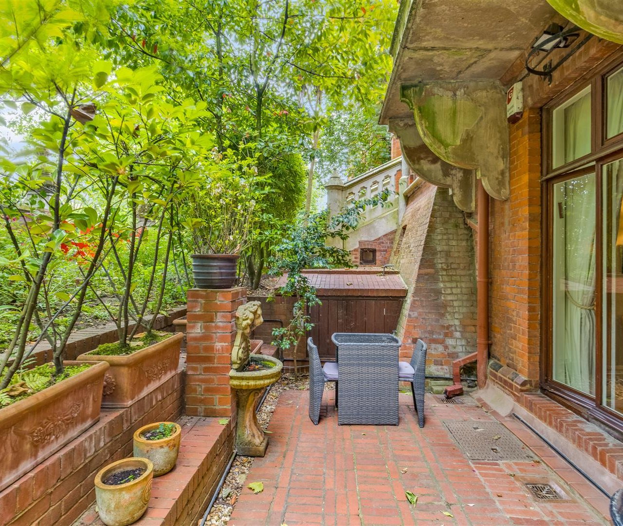 Fitzjohn's Avenue, Hampstead, NW3 6PH