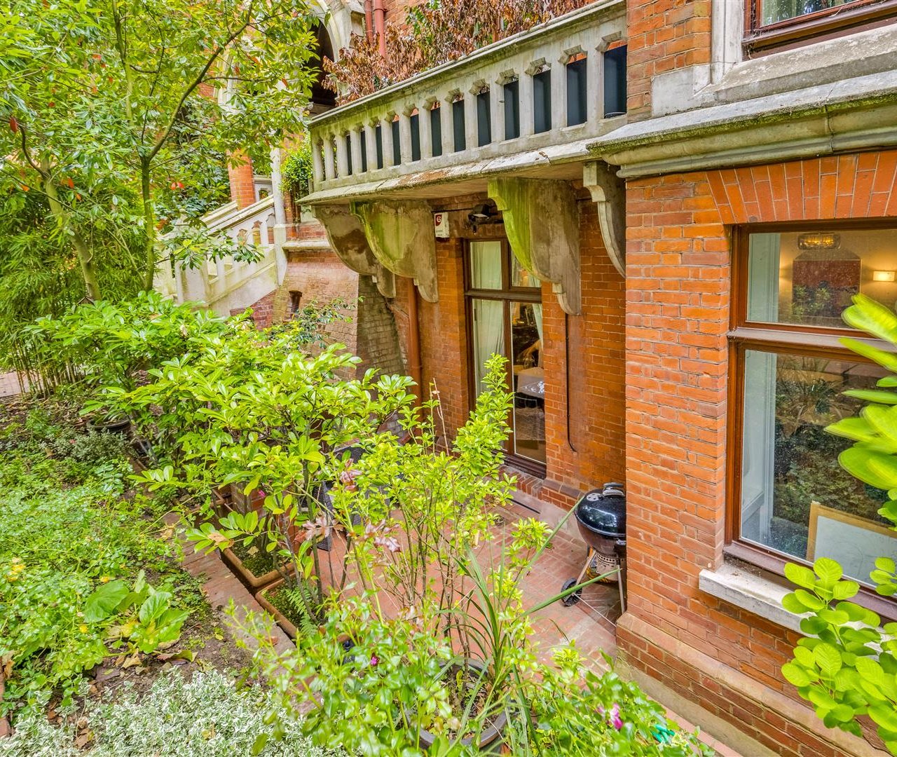 Fitzjohn's Avenue, Hampstead, NW3 6PH