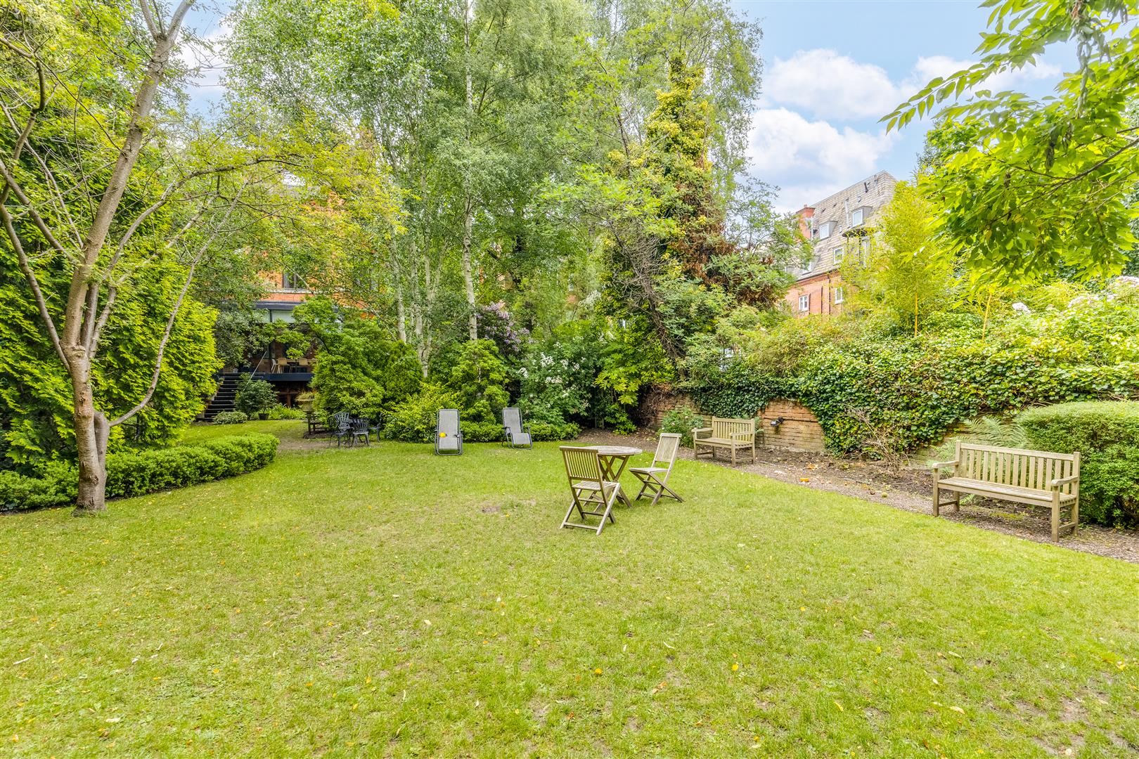 Fitzjohn's Avenue, Hampstead, NW3 6PH