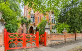 Fitzjohn's Avenue, Hampstead, NW3 6PH
