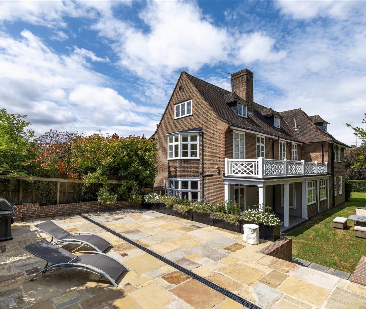 Reynolds Close Hampstead Garden Suburb NW11 7EA