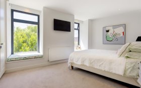 Wycombe Gardens Golders Green NW11 8AN