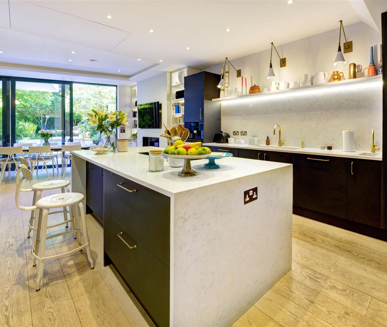 Wycombe Gardens Golders Green NW11 8AN