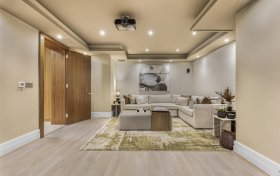 Golders Park Close Golders Hill Park NW11 7QR