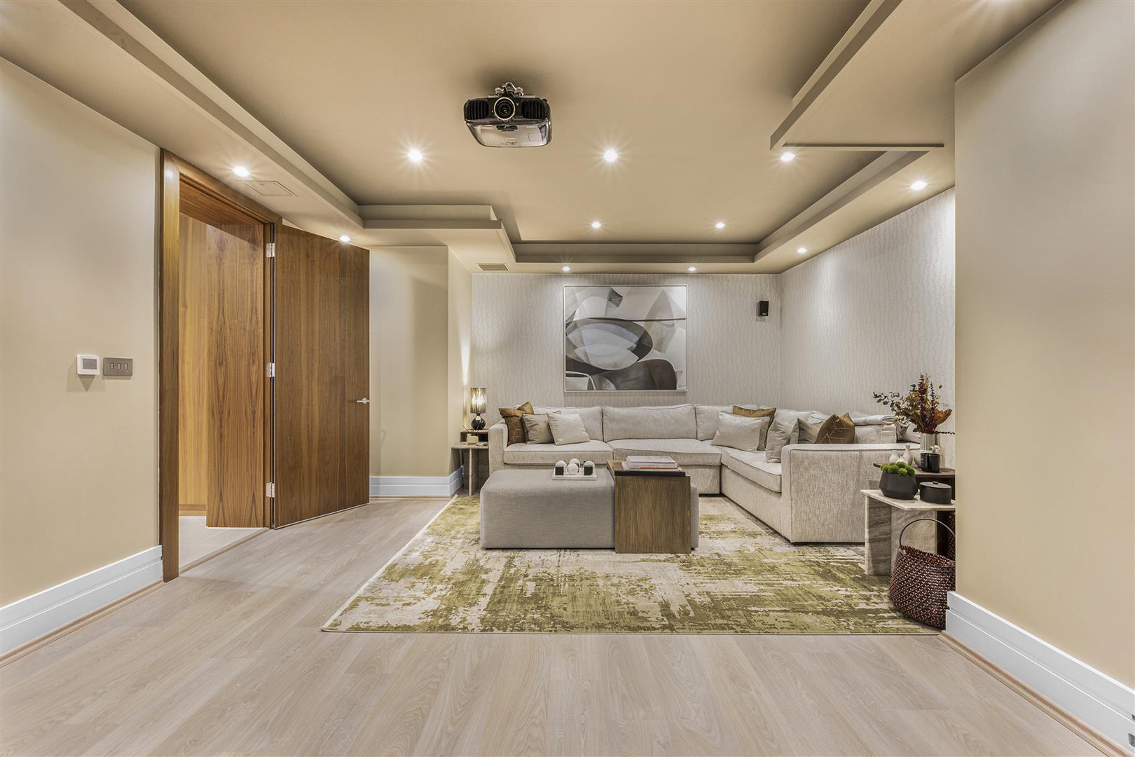 Golders Park Close Golders Hill Park NW11 7QR