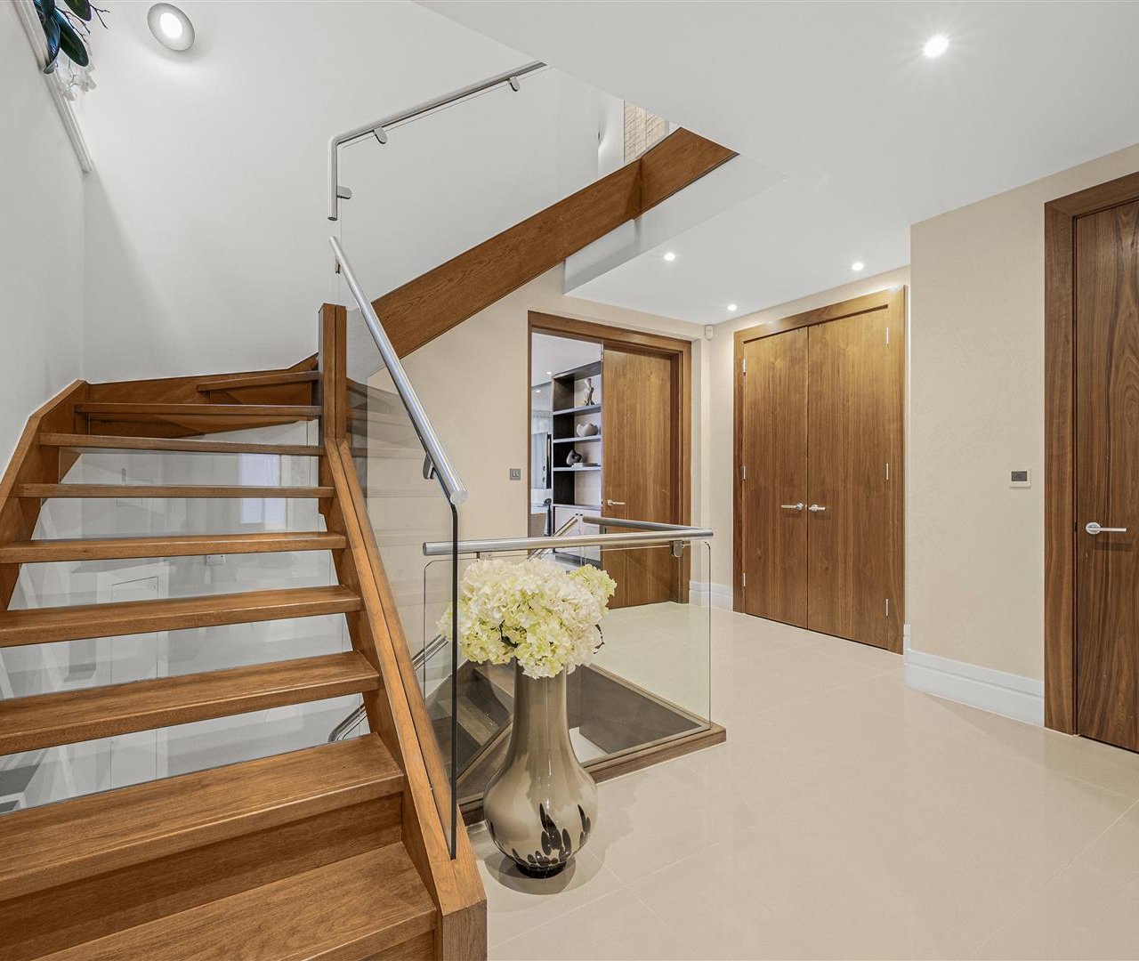 Golders Park Close Golders Hill Park NW11 7QR