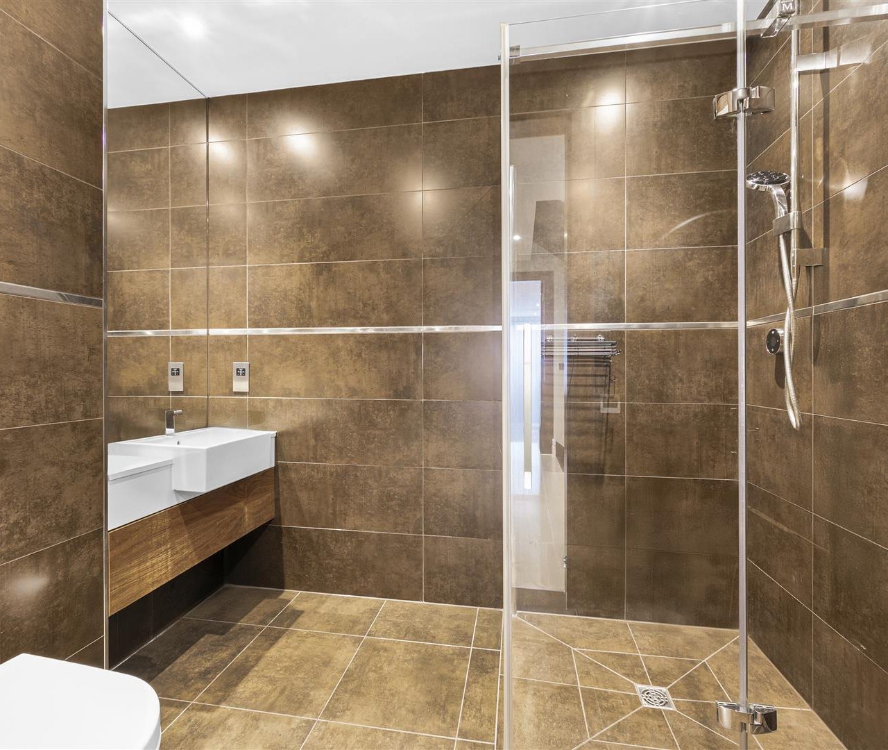 Golders Park Close Golders Hill Park NW11 7QR