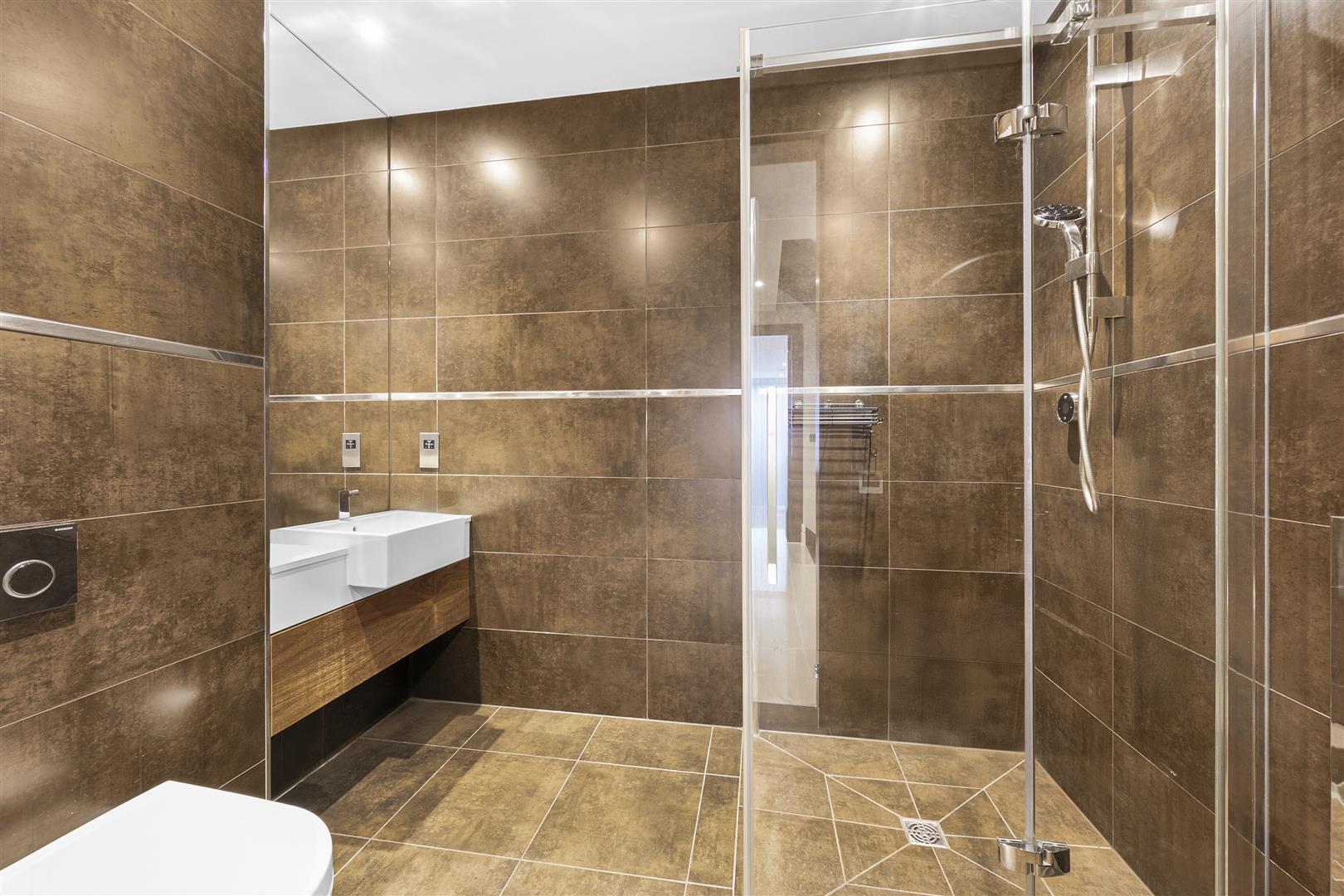 Golders Park Close Golders Hill Park NW11 7QR