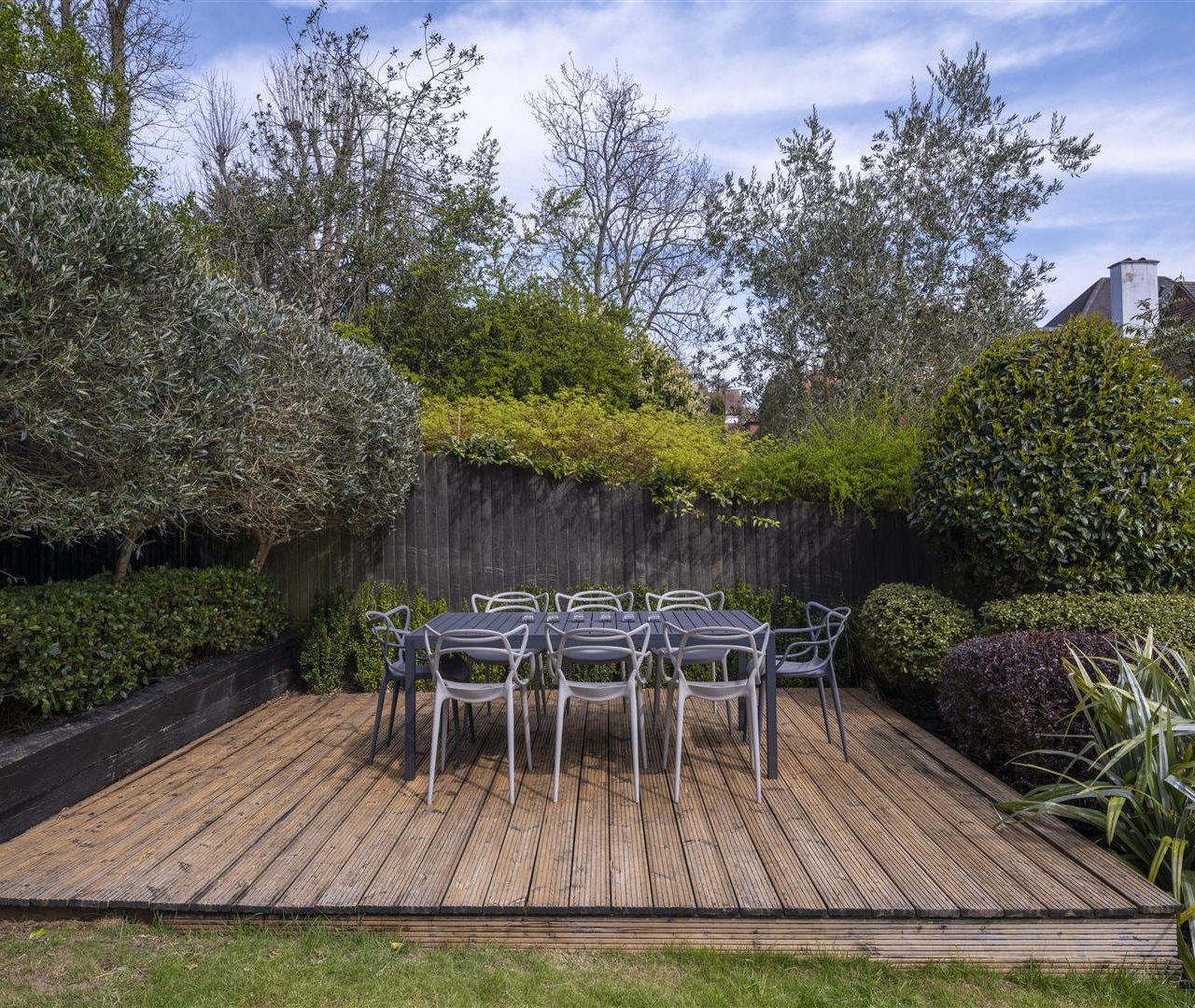 Kidderpore Gardens Hampstead NW3 7SS