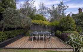 Kidderpore Gardens Hampstead NW3 7SS