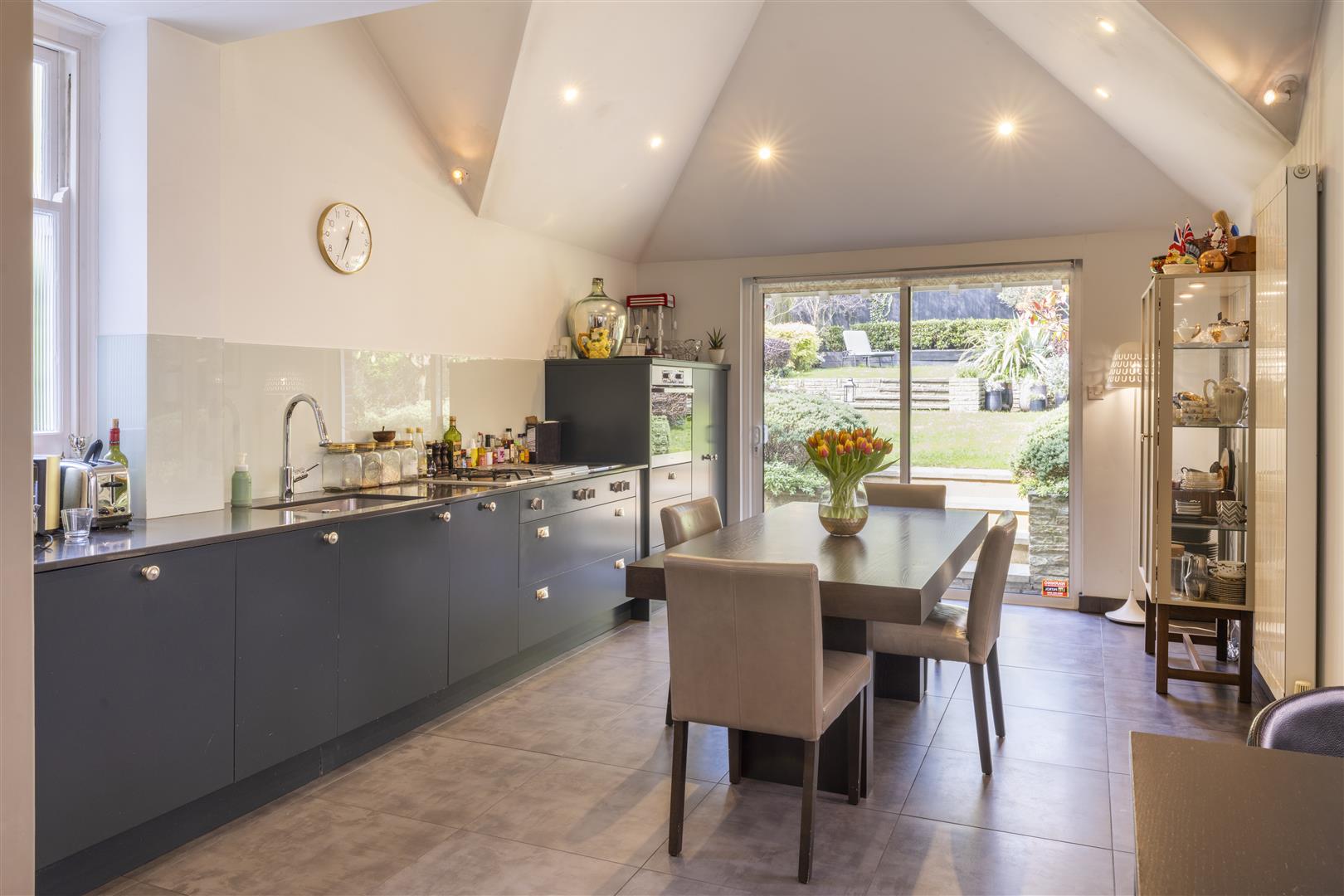 Kidderpore Gardens Hampstead NW3 7SS