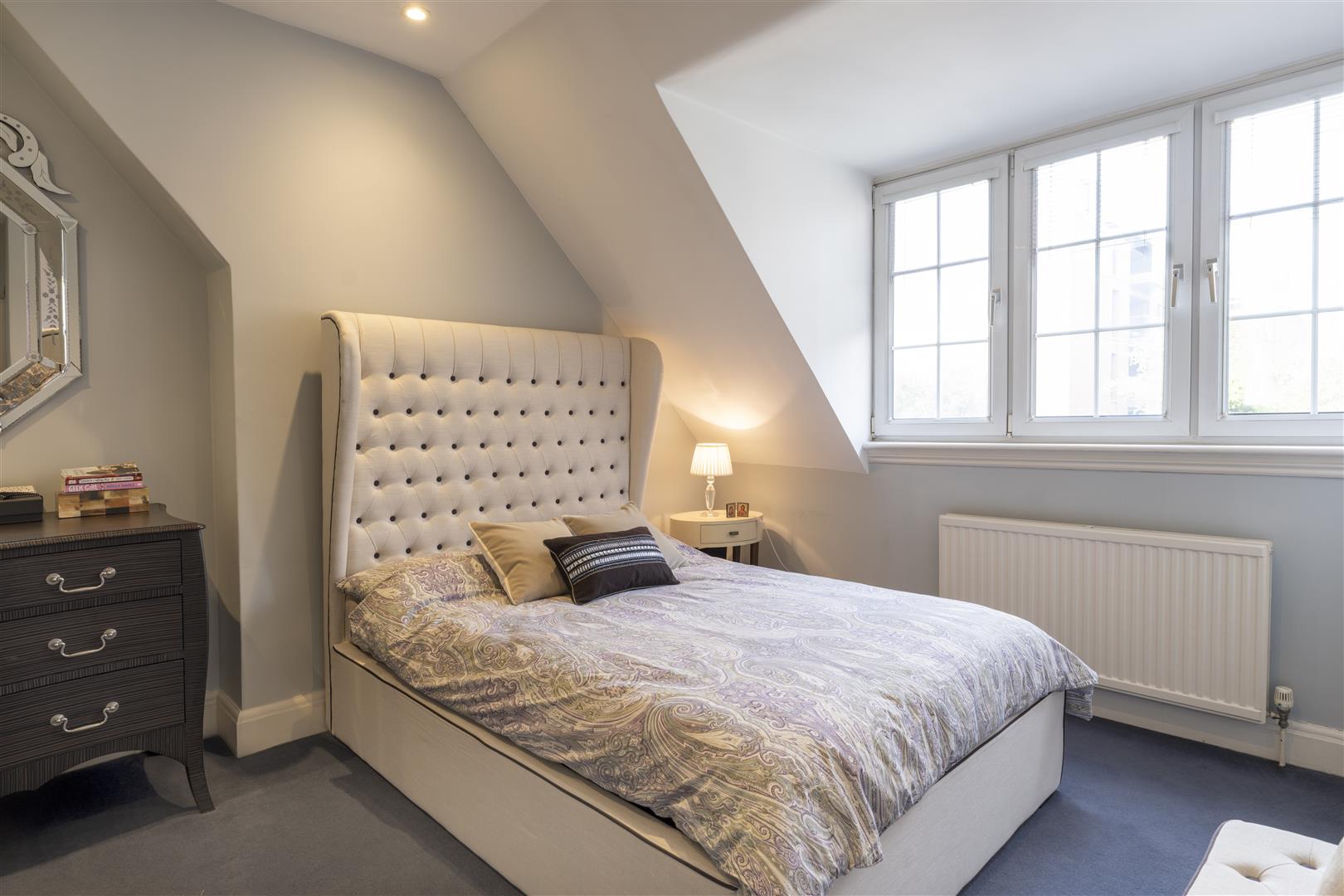 Kidderpore Gardens Hampstead NW3 7SS