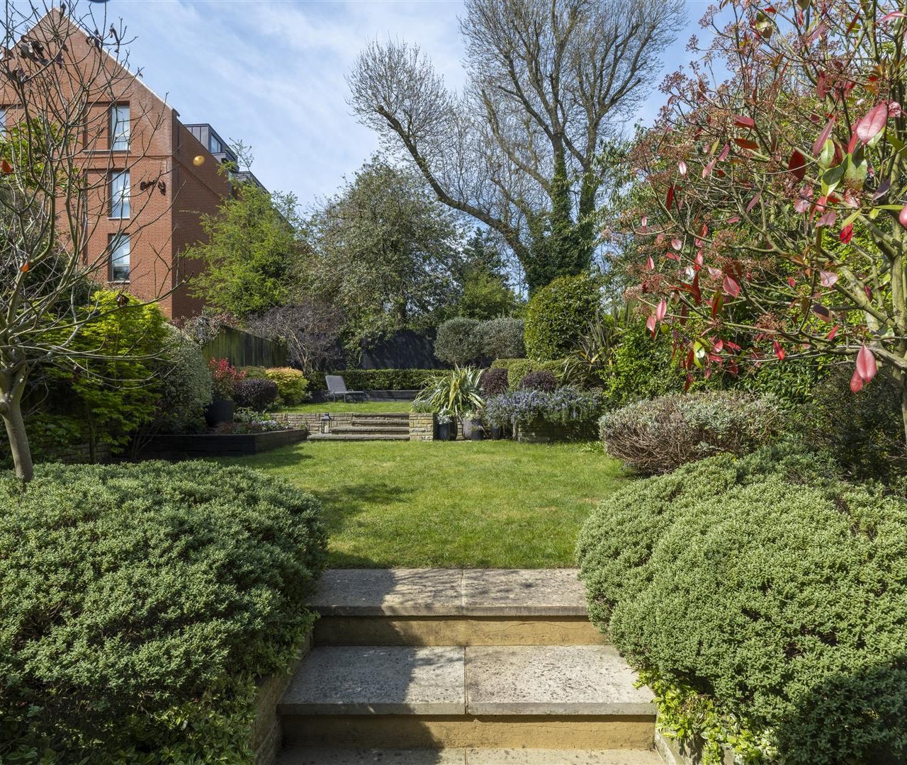 Kidderpore Gardens Hampstead NW3 7SS