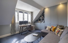 Kidderpore Gardens Hampstead NW3 7SS