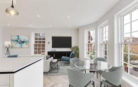 West Heath Road Hampstead NW3 7TN