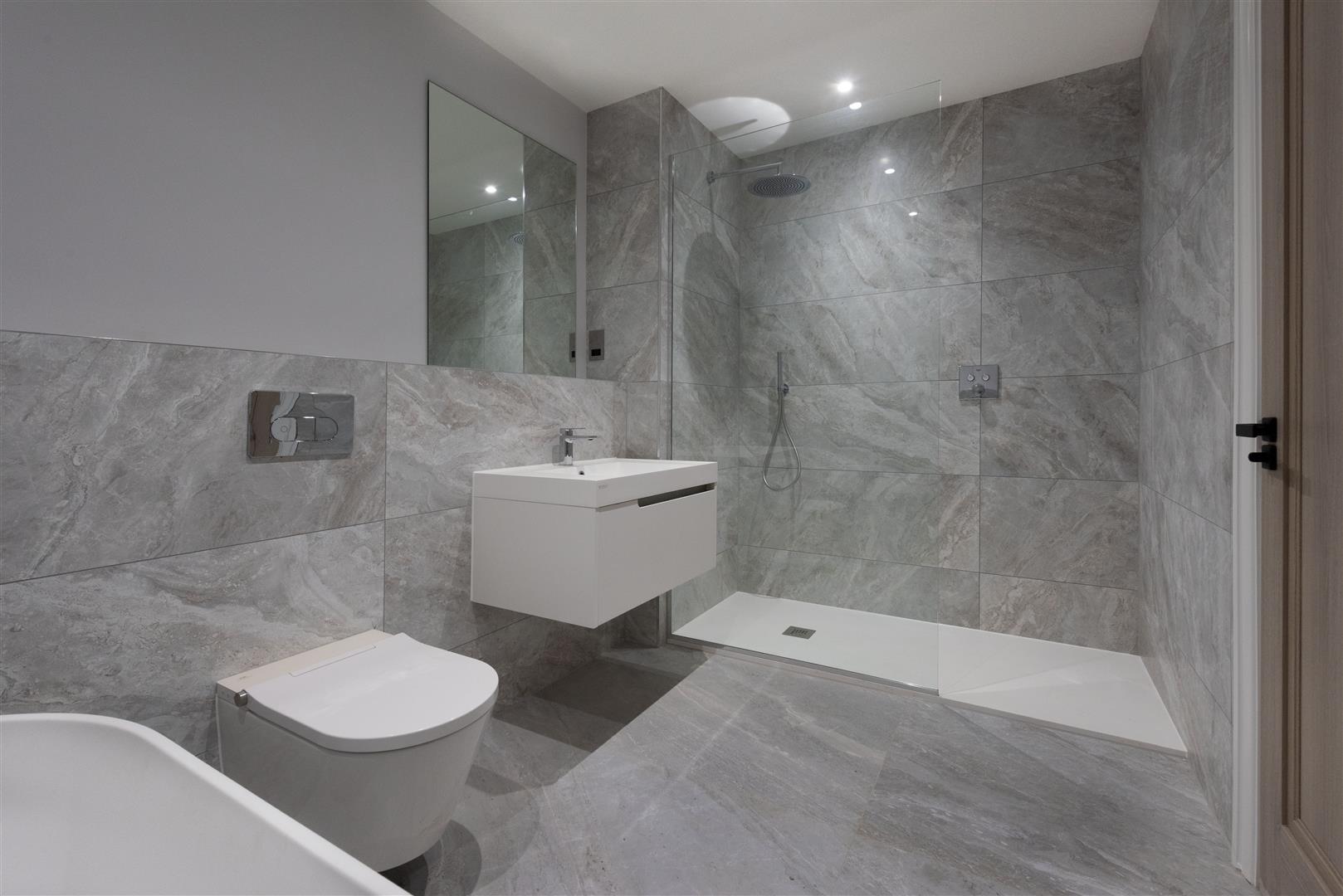 West Heath Road Hampstead NW3 7TN