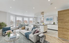 West Heath Road Hampstead NW3 7TN