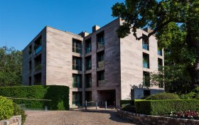 Hampstead Lane Highgate N6 4RU