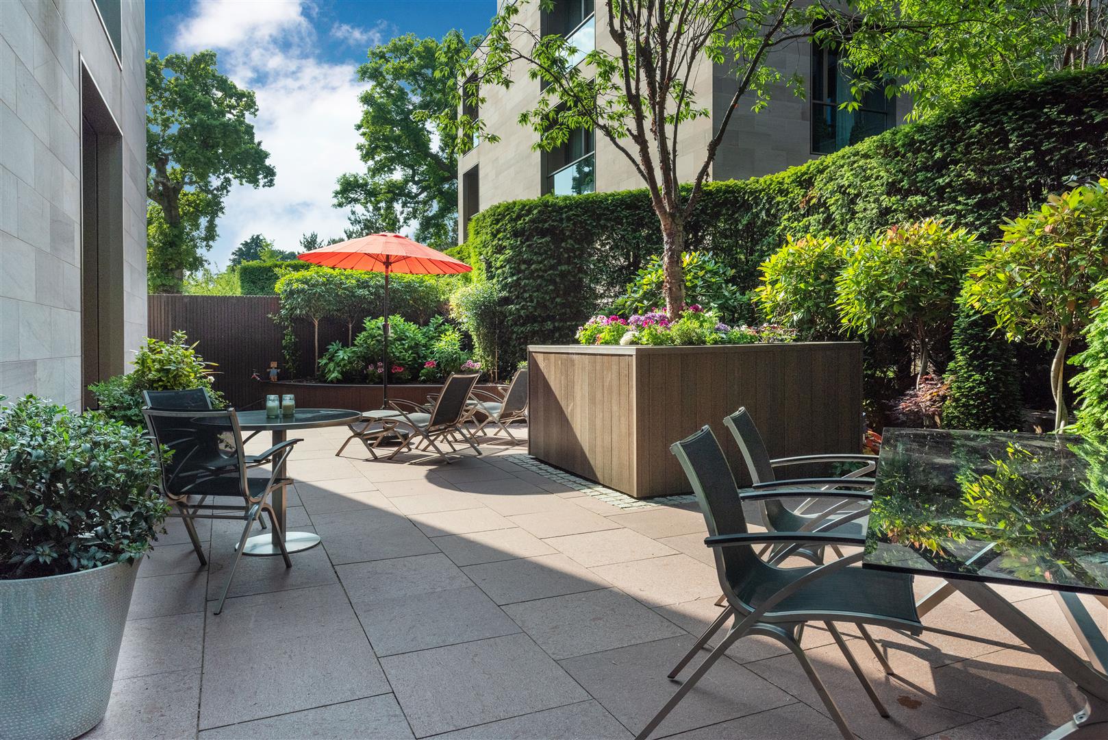 Hampstead Lane Highgate N6 4RU