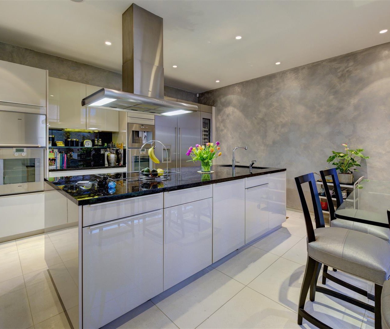 Hampstead Lane Highgate N6 4RU