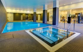 Hampstead Lane Highgate N6 4RU