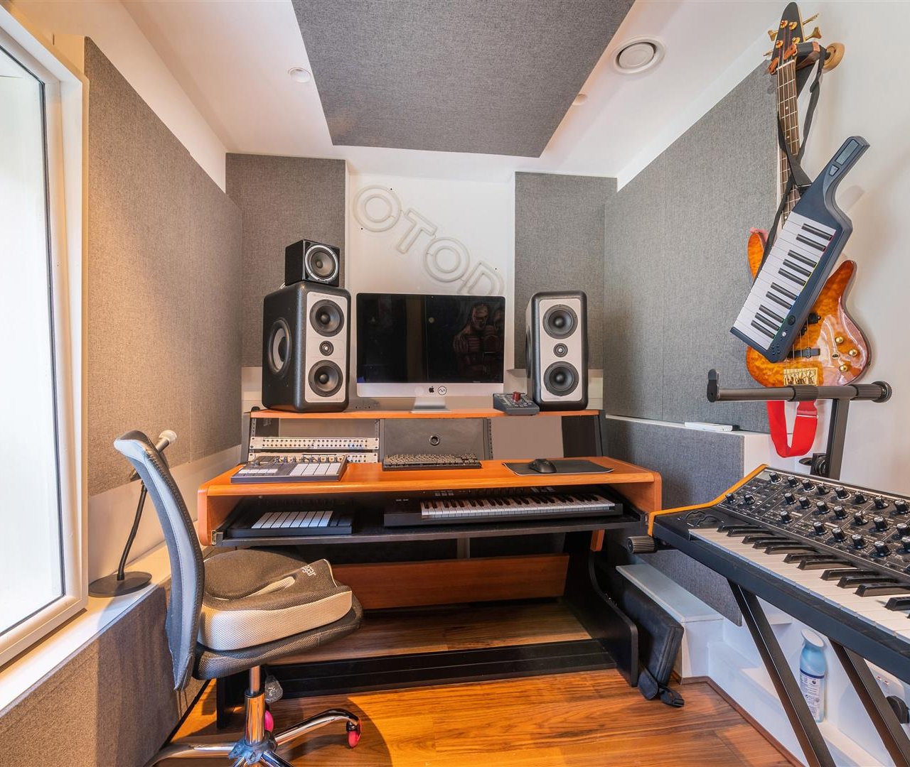 Elsworthy Road Primrose Hill NW3 3DJ