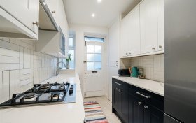 Fortune Green Road West Hampstead NW6 1DJ