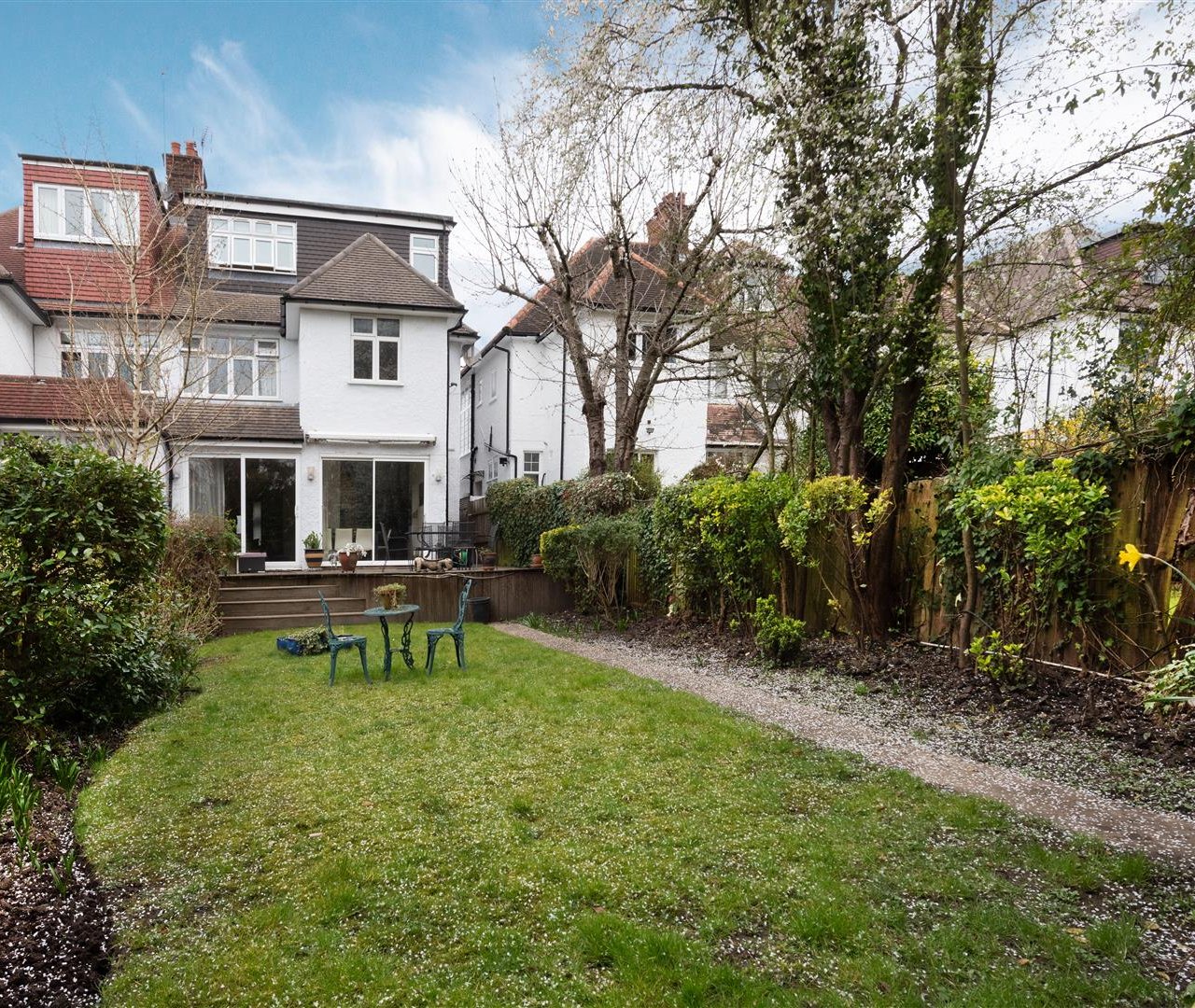 Wycombe Gardens Golders Green NW11 8AN