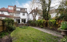 Wycombe Gardens Golders Green NW11 8AN