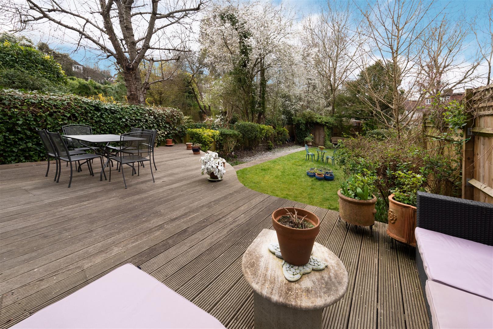 Wycombe Gardens Golders Green NW11 8AN