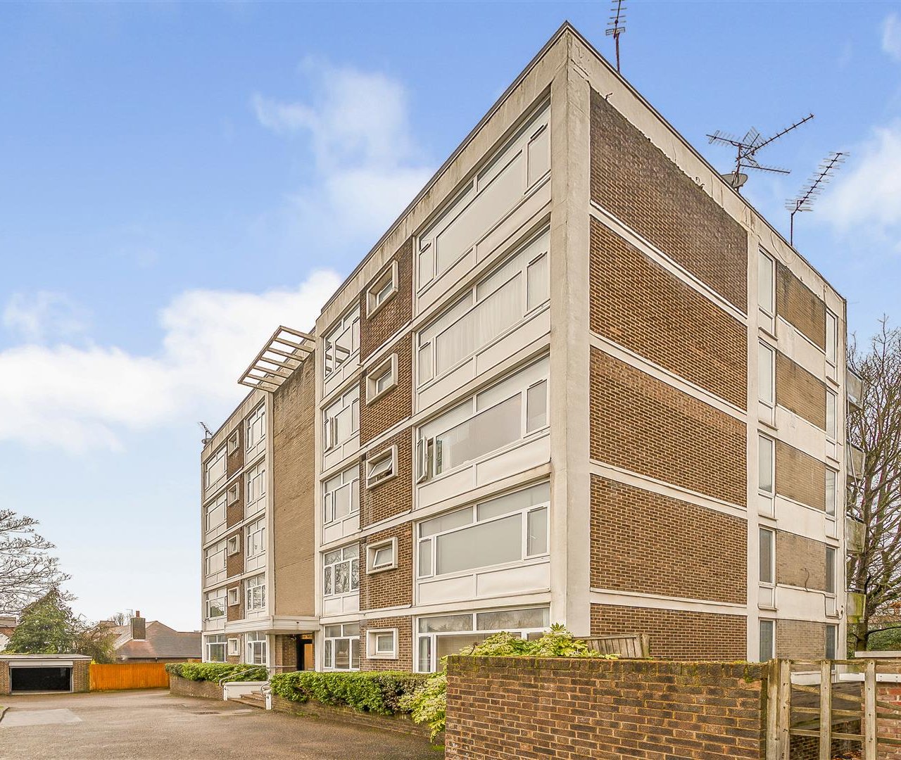 West Heath Avenue London NW11 7QU