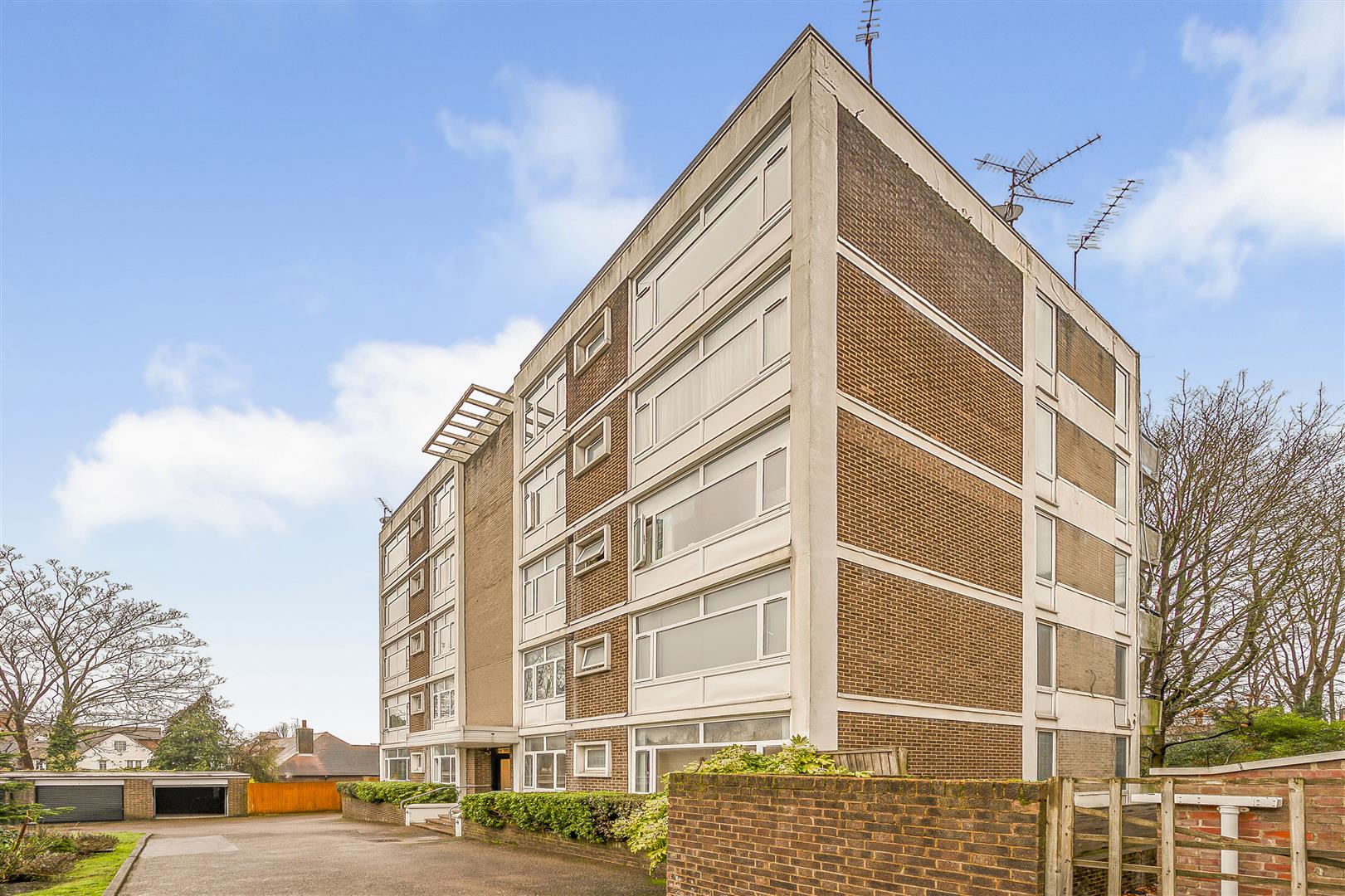 West Heath Avenue London NW11 7QU