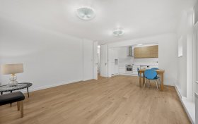 West Heath Avenue London NW11 7QU