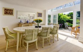 Hollycroft Avenue Hampstead NW3 7QN