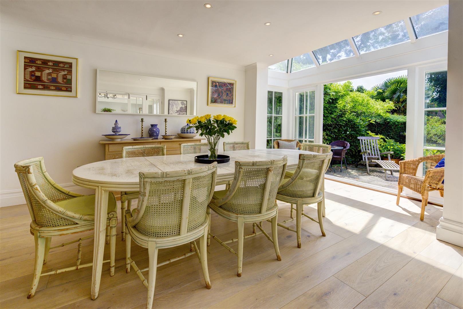 Hollycroft Avenue Hampstead NW3 7QN