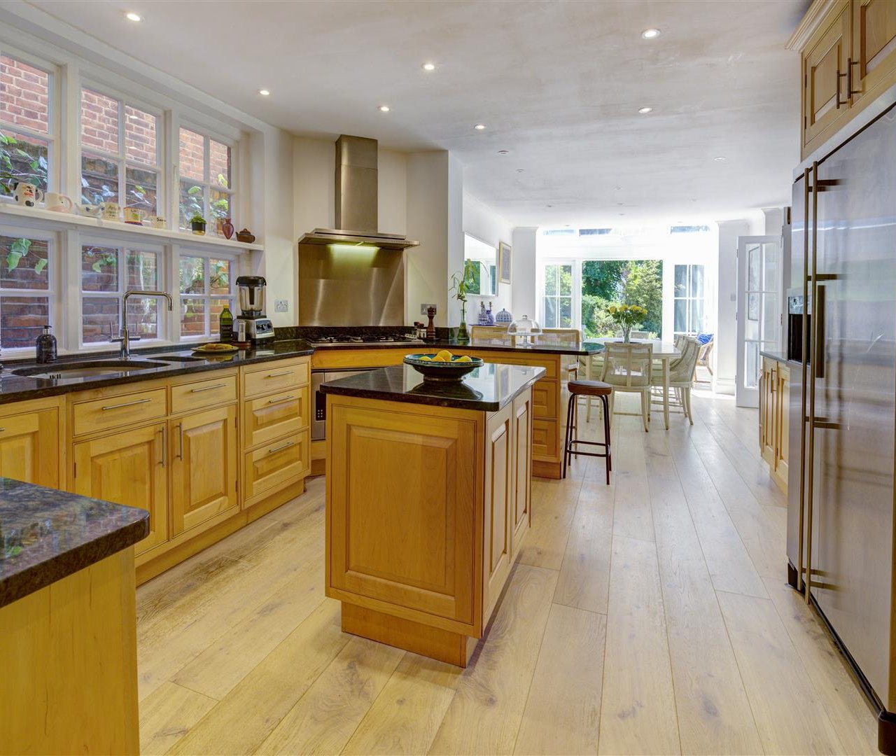 Hollycroft Avenue Hampstead NW3 7QN