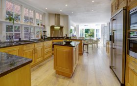 Hollycroft Avenue Hampstead NW3 7QN