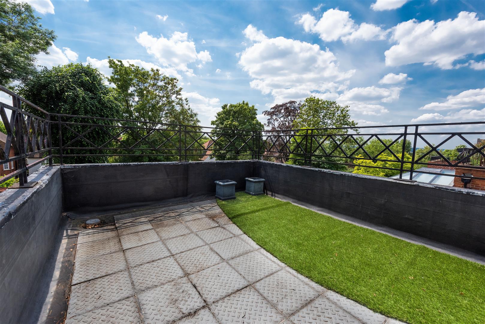 Hollycroft Avenue Hampstead NW3 7QN