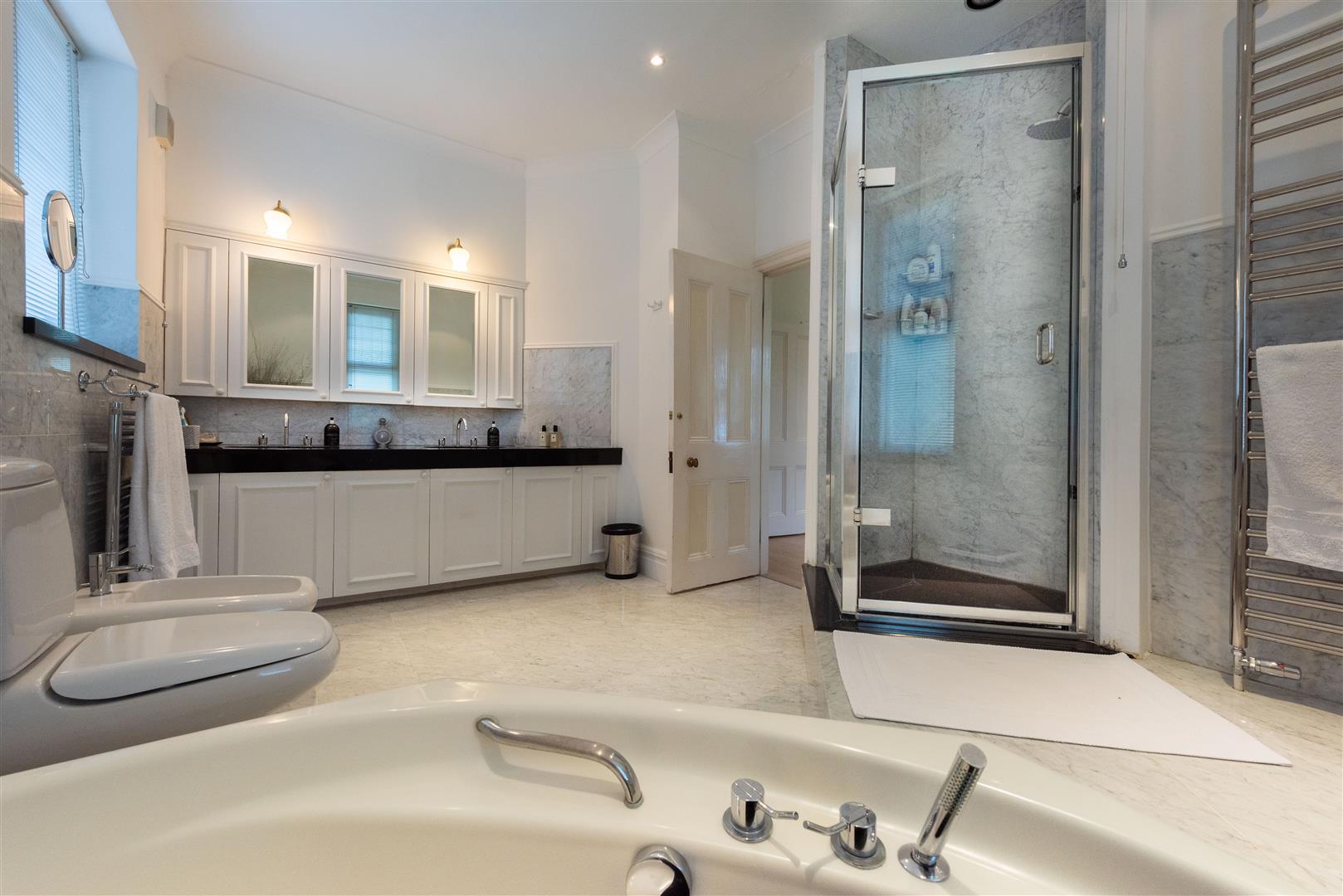 Hollycroft Avenue Hampstead NW3 7QN