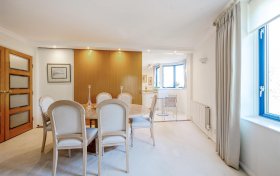 Firecrest Drive Hampstead NW3 7NF