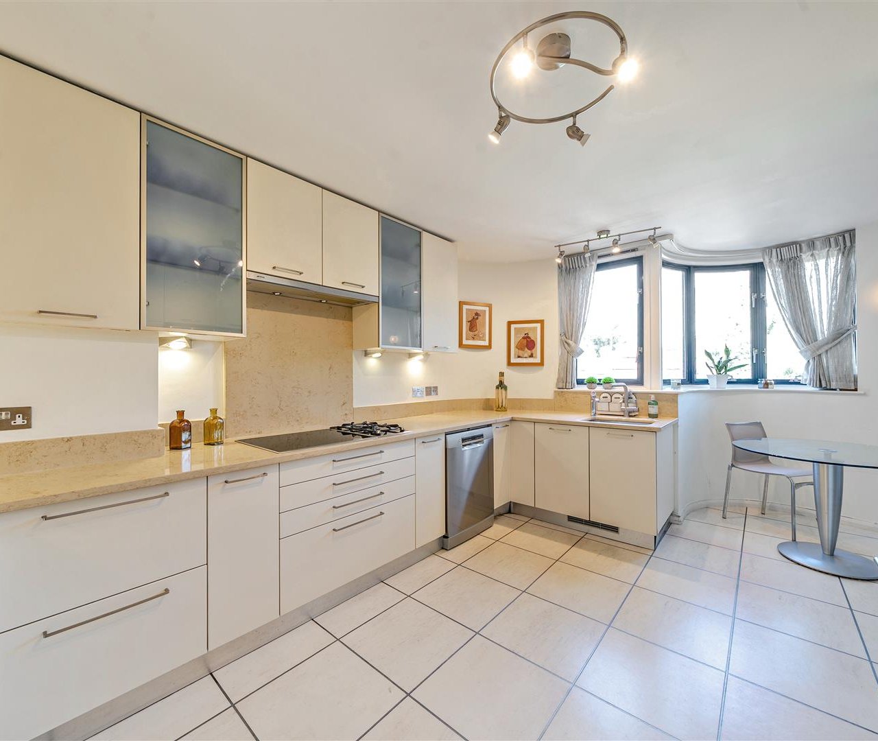 Firecrest Drive Hampstead NW3 7NF