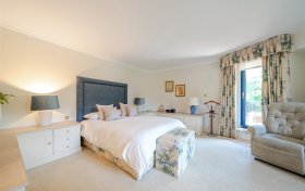 Firecrest Drive Hampstead NW3 7NF