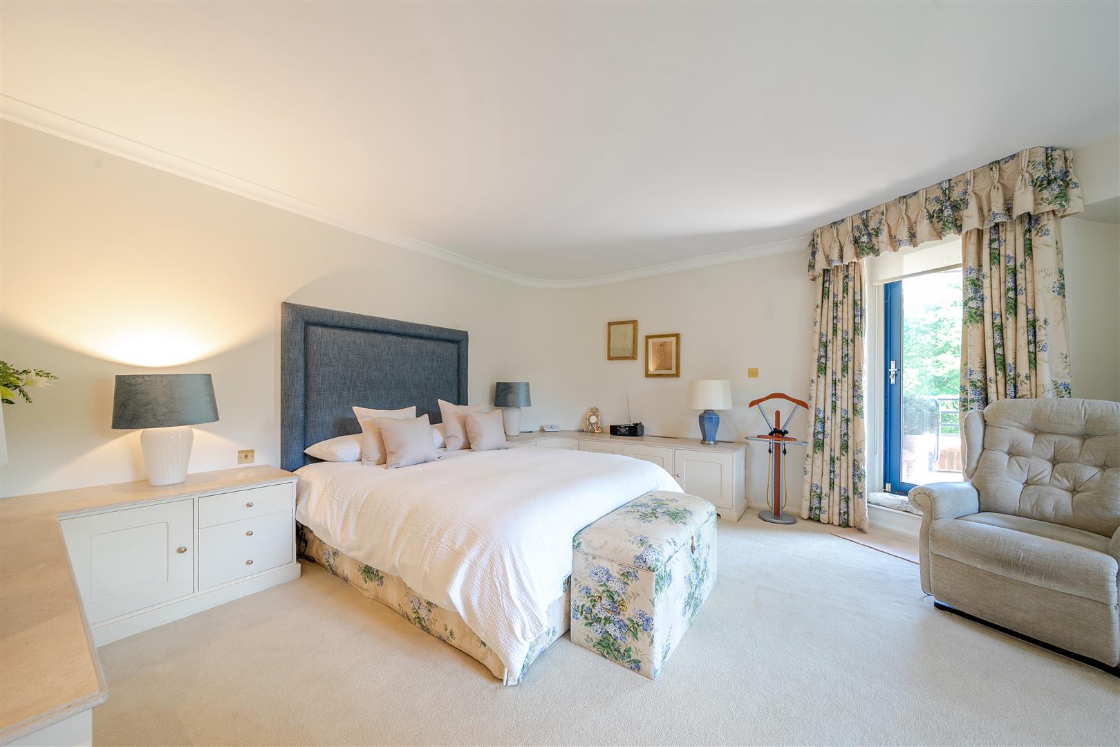 Firecrest Drive Hampstead NW3 7NF