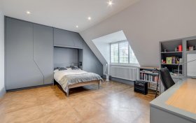 Hollycroft Avenue Hampstead NW3 7QJ